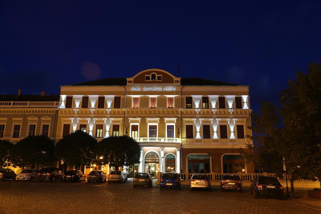 באיה Duna Wellness Hotel מראה חיצוני תמונה